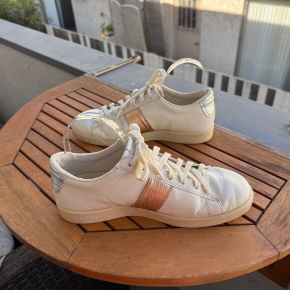 Ecco Womens White Sneakers With Rose Gold Accents - Picture 3 of 7